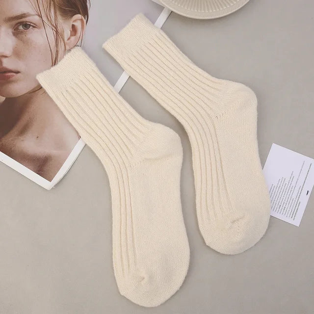 1/2Pairs Korean Winter Thickened Wool Socks Women's Breathable Comfortable Plush Low Tube Snow Socks Simple Warm Cashmere Socks