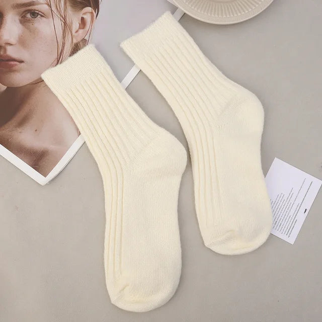 1/2Pairs Korean Winter Thickened Wool Socks Women's Breathable Comfortable Plush Low Tube Snow Socks Simple Warm Cashmere Socks