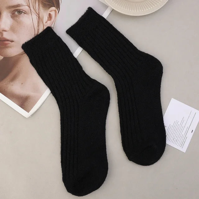 1/2Pairs Korean Winter Thickened Wool Socks Women's Breathable Comfortable Plush Low Tube Snow Socks Simple Warm Cashmere Socks